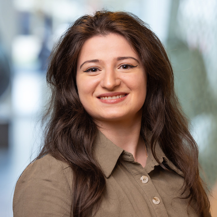 This is an image of Mari Maisuradze.